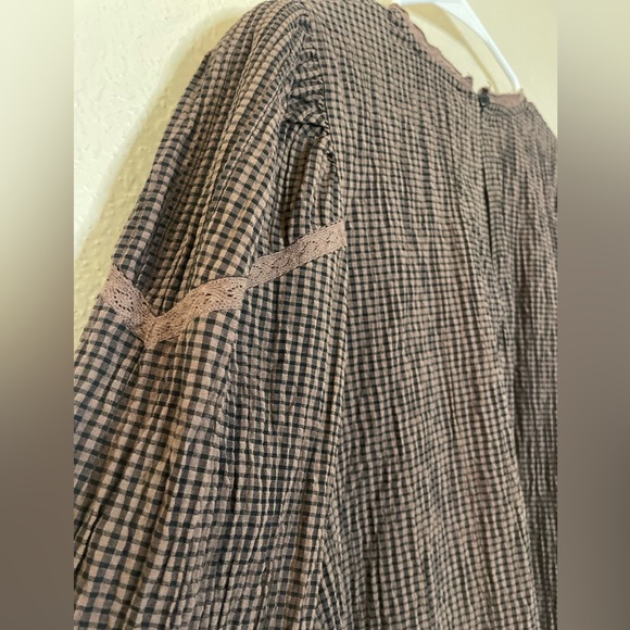Brown Checkered Women's Top - Picture 7 of 8
